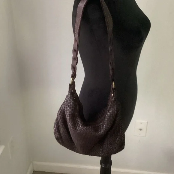 EUC Italian leather Woven Brown Shoulder Bag - Picture 2 of 13